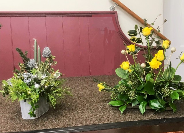 Flower arranging led by Lynne Christmas 2024 - photo 5 Flower arranging led by Lynne Christmas 2024 - photo 5