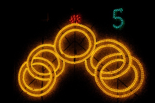  5 Gold Rings 2013